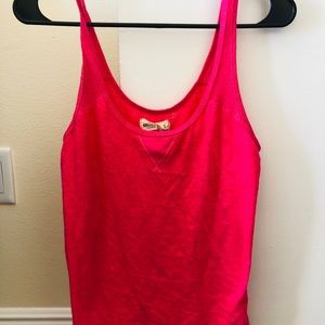 Hollister tank